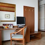 Отель Monaco Верона