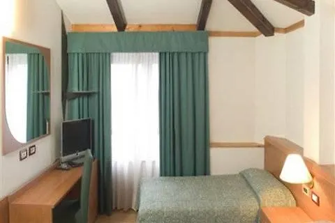 Monaco 3*