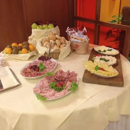 Отель Monaco 3*